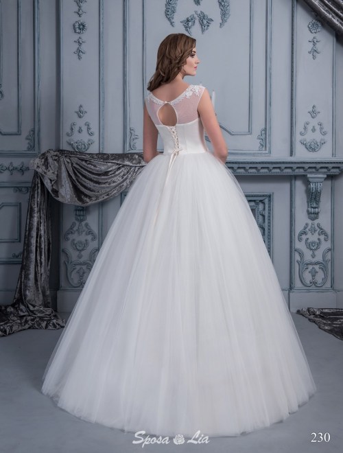 https://www.sposa-lia.com/images/stories/virtuemart/product/230       (3).jpg